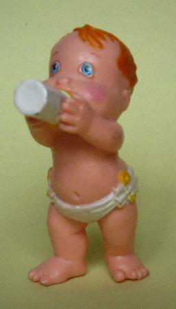 Weichplastik: Baby mit Fläschchen (Magic Diaper Babies) - 1991 - mge-shop