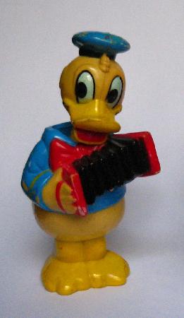 Hartplastik: Donald mit Ziehharmonika - 196? - mge-shop